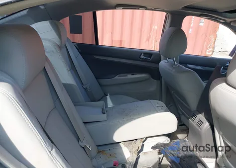 2013 Infiniti G37 Journey z USA, uszkodzony, nr VIN JN1CV6AP0DM718386